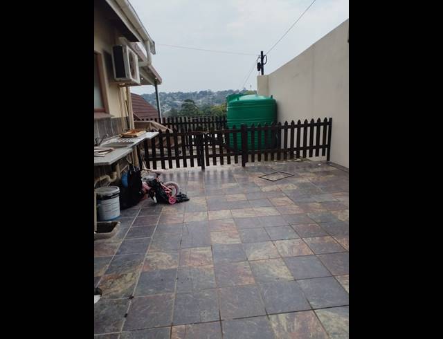 3 BEDROOM SIMPLEX FOR SALE IN ESCOMBE